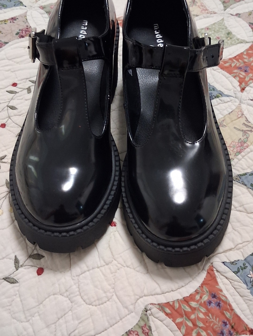 Sold On E...Madden Girl New Black Platform Shoes - Picture 2 of 9